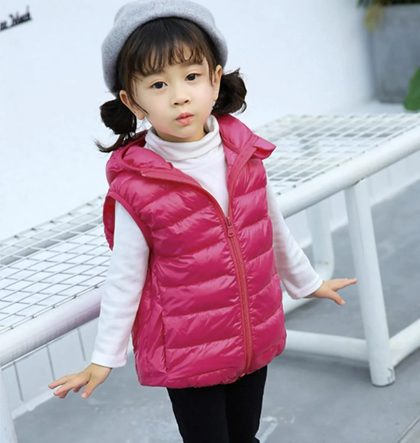 Boys Girls Winter Hooded Puffer Vest Lightweight Sleeveless Puffer Jacket Packable Quilted Vest Kids Padded Down Coat