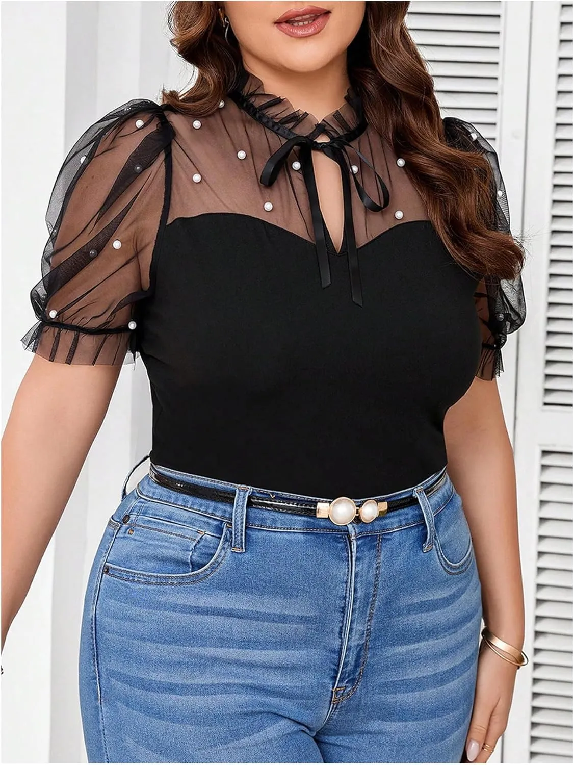 WDIRARA Women's Plus Size Mesh Patchwork Pearls Blouse Tie Neck Puff Short Sleeve Top