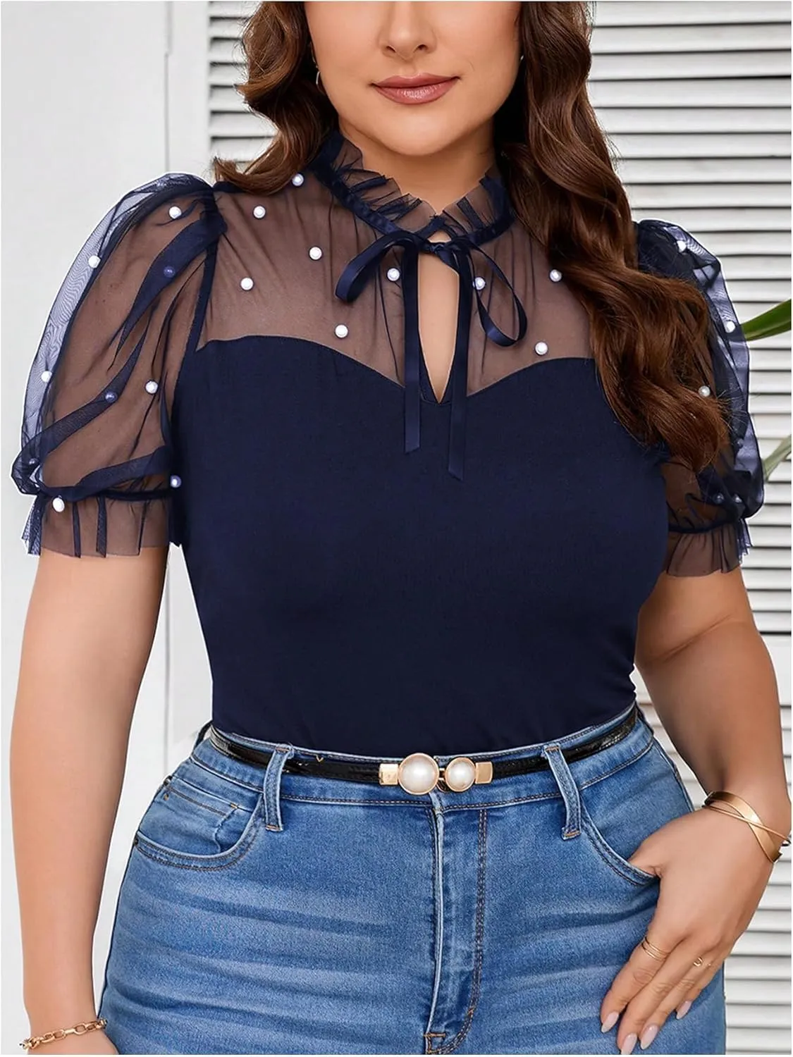 WDIRARA Women's Plus Size Mesh Patchwork Pearls Blouse Tie Neck Puff Short Sleeve Top