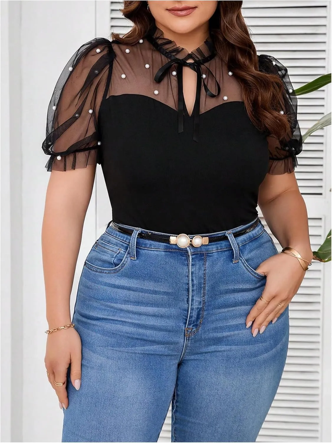WDIRARA Women's Plus Size Mesh Patchwork Pearls Blouse Tie Neck Puff Short Sleeve Top